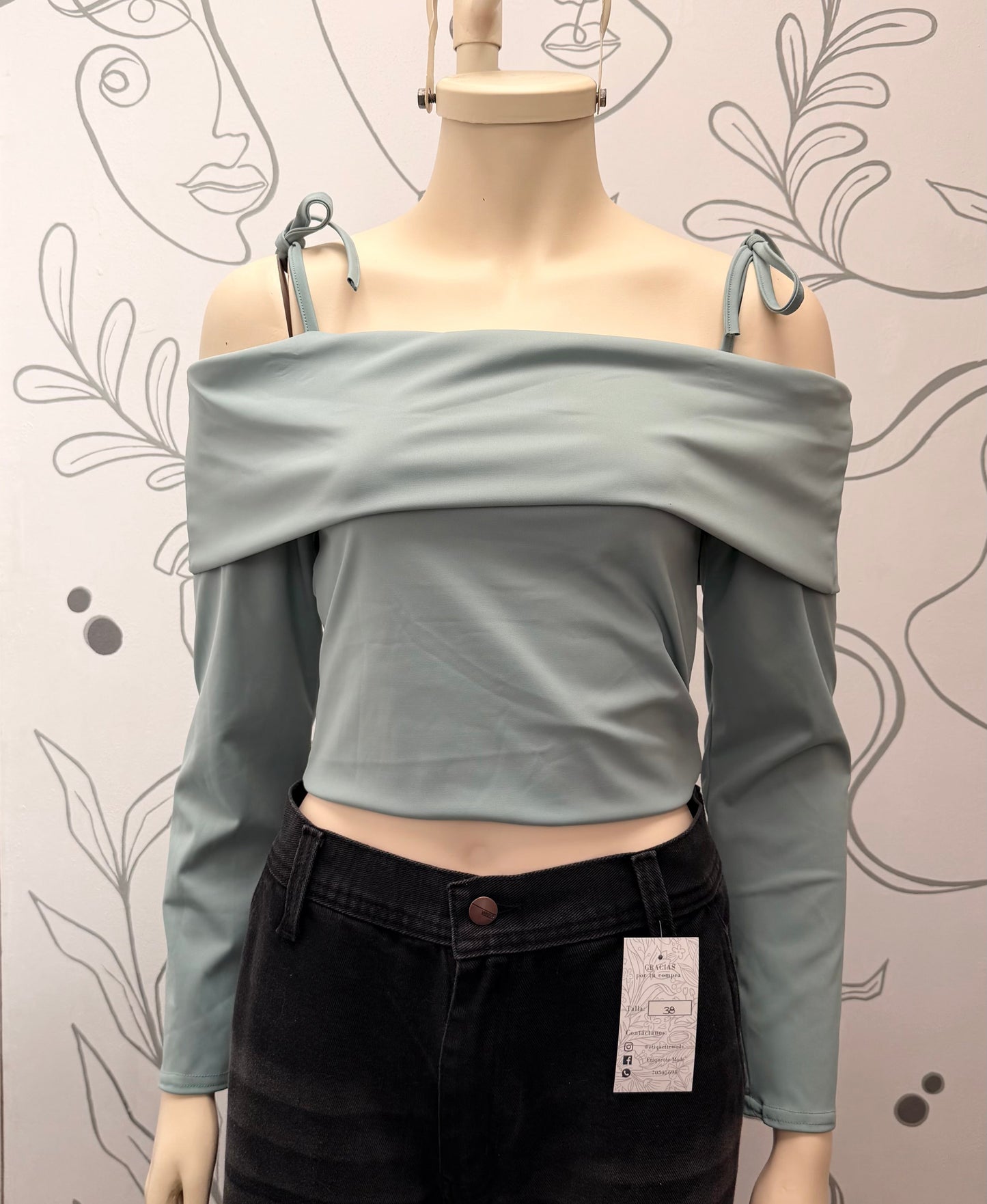 Blusa off shoulder