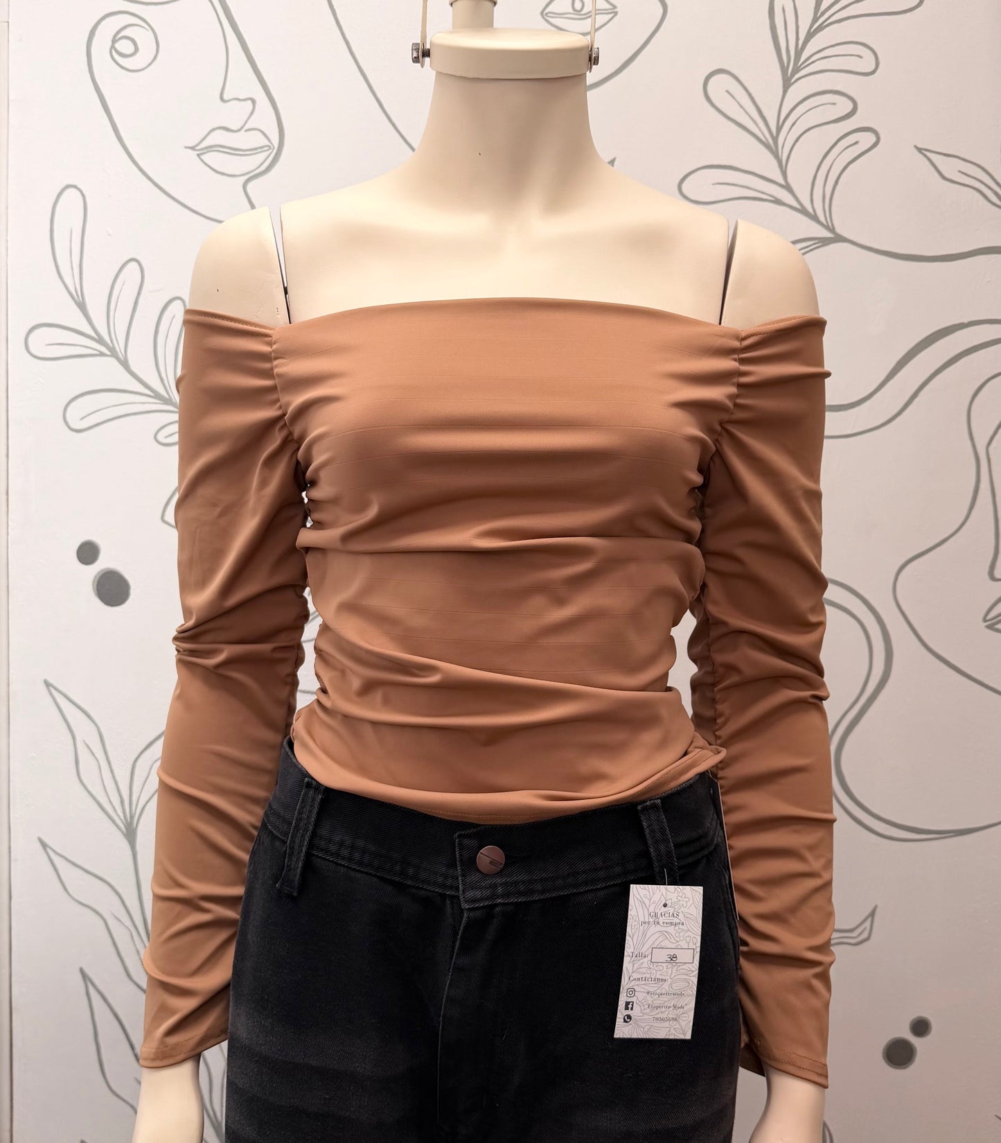 Blusa off shoulder manga fruncida