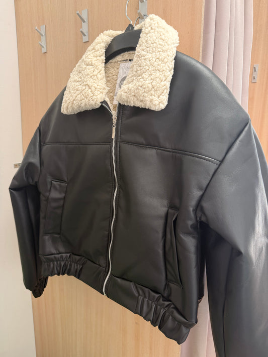 Chaqueta frisada eco cuero