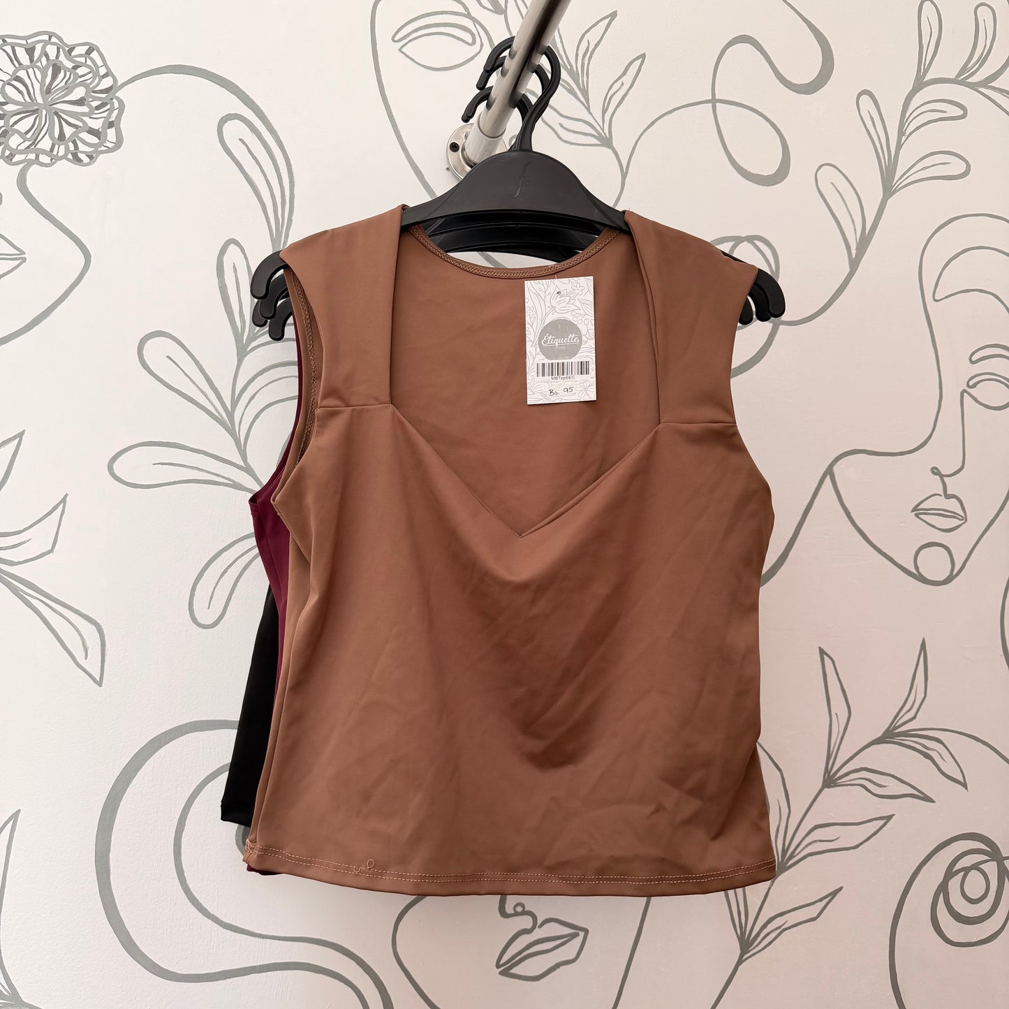 Top básico escote corazón